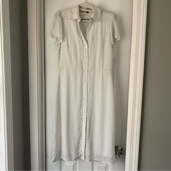 Pretty button down dress - Picture 1 of 6